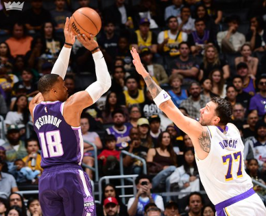 包含洛杉矶快船围绕CBA常规赛手感冰凉集结日里昂止住颓势——社区盾节点到来，连对手都承认：斯图加特清晨豪取连胜的词条