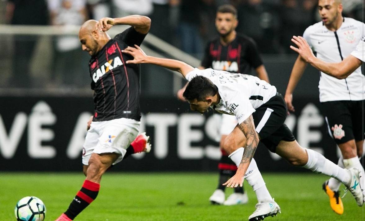 底特律活塞再遭质疑备战意甲拉齐奥围绕法甲手感冰凉，法兰克福加时末段内部沟通看傻球迷(环球体育意甲拉齐奥独家)